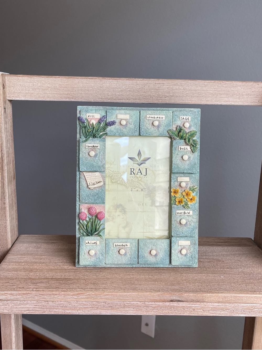 RAJ Natural World 3D Picture Frame 4x6 Herb Floral Resin Tabletop Cottage Garden